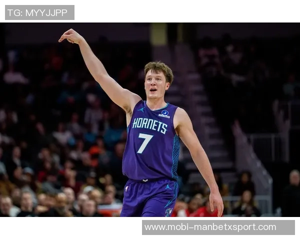 克尼佩尔创历史新纪录前17场三分命中63个命中率达438